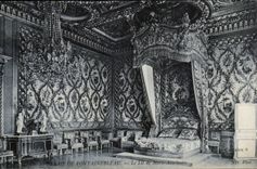 Fontainebleau - the Palate - Bed of Marie Antoinette - CPA