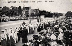 Lourdes CPA the procession of the children of Marie
