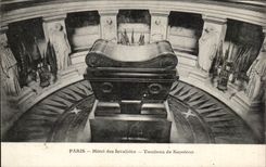 Paris CPA Invalides the tomb of Napoleon