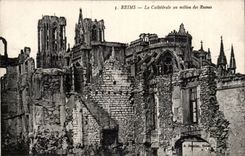 Reims CPA die Kathedrale mitten in den Ruinen