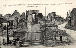 Ruins of Montdidier CPA Place Parmentier Statue was emportee by German