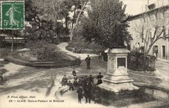 Went CPA Statue Pasteur and thicket