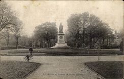 Reims CPA Public garden and Statue Colbert