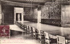 Pau - Chateau Henri IV Salle a Manger et Statue CPA 