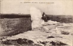 Quiberon - Maria Bridge - the Pier one day of storm CPA