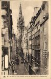 Saint Malo - Hauptstrasse und der Glocke-Aufsatz von der Kathedrale - CPA