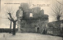 CPA Surroundings of Pau Lescar Ruins of the walls