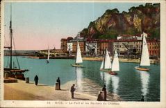 Nettes CPA der Hafen und die Felsen des Schlosses