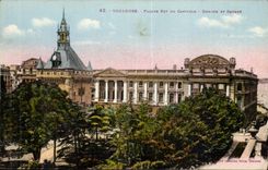 Toulouse CPA Facade Est du capitole Donjon et square