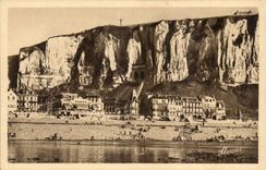 TReport Have Seas cPA Mesnil Valley cliffs the funicular and the frigate on the beach