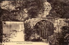 Route de St Laurent du bridge in large Chartreuse CPA Guiers the old bridge