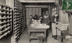 Paris CPA the Small Newspaper part of the service of files TOP (newspaper presses media)