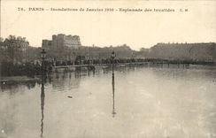 Paris CPA 1910 Esplanade Floods of Invalides