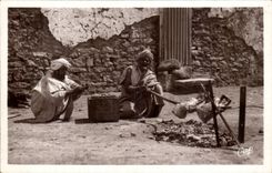 Szenen und Standards Algerien-CPA das merchpui das ein Lamm im Freien grillen