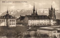 Suisse Lausanne CPA La cathedrale et les Alpes