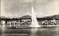 Switzerland CPA Geneva Jet of water and Mont Blanc