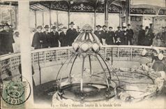 Vichy CPA Nouvelle source de la grande grille