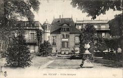 Vichy CPA Villa Sevigne