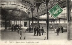 Vichy CPA Sources Lucas et grande grille