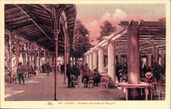 Vichy CPA Galerie couverte et Pergola