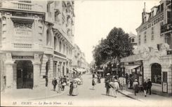 Vichy CPA La rue de Nimes (Societe Generale)