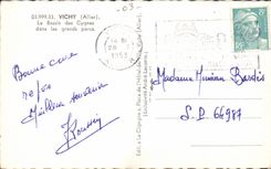 Vichy CPA Le bassin des cygnes dans les grands parcs