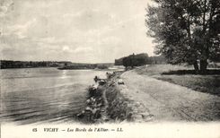 Vichy CPA Les bords de l'Allier