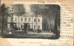 Vichy CPA Hotel de ville
