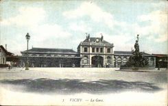 Vichy CPA La gare