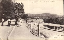 Vichy CPA Promenade Bords de l'Allier
