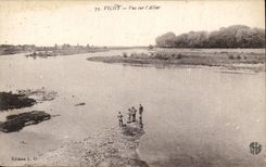 Vichy CPA Vue sur l'Allier (pecheurs)