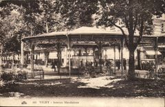 CPA Vichy Source Mesdames