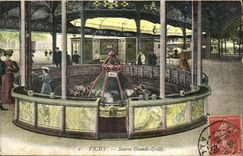 Vichy - Source Grande Grille - CPA 