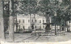 Vichy - Hotel de Ville - CPA 