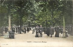 Vichy - L'Heure de la Musique - CPA 