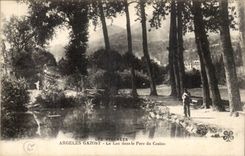 Argeles Gazost CPA the lake in the park of the casino