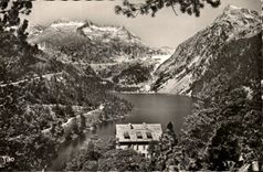 Valley of Aure - the Lake Ordedon 1851 m the Hotel trade Mountain of Estaragnes 3036 m CPA