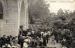 CPA Lourdes the prayer with the swimming pools