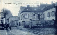 Chauvry CPA Entrance of the country Road coming from Montsoult Property of the Limes