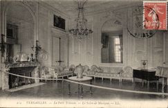 Versailles CPA Small TRianon the living room of music