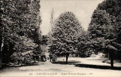 Mantes La Jolie CPA Sqaure Brieussel Middle-class