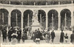 Versailles CPA Park colonnades