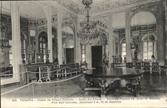 Versailles CPA Palais of Large Trianon Salon of the ices Counts of the council in oak of Hefty fellow of only one piece