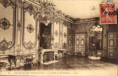 Castle of Versailles CPA the living room of the clock