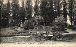 Mantes La Jolie CPA Rocks of the island to the Ladies