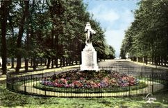 Houses Laffitte CPA the Egle avenue Entrance of the park