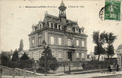 Houses Laffitte CPA the town hall