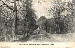 The Tail lez Yvelines CPA the large alley