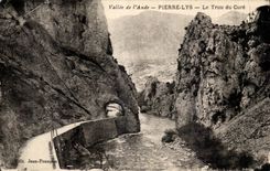 Vallee de l4aude - Pierre Lys - Le Trou du Cure -- CPA 