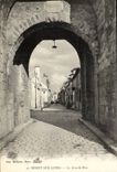 CPA Moret sur Loing La grande rue
